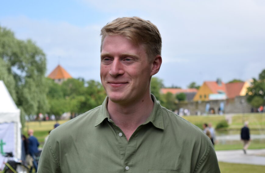 Försvarspolitik och integration – Magnus Ek (CUF) intervjuas i podden Ung i Almedalen