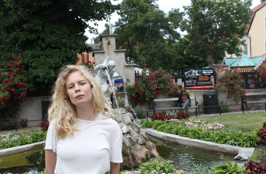 Ung Press lär känna Frida Jansson