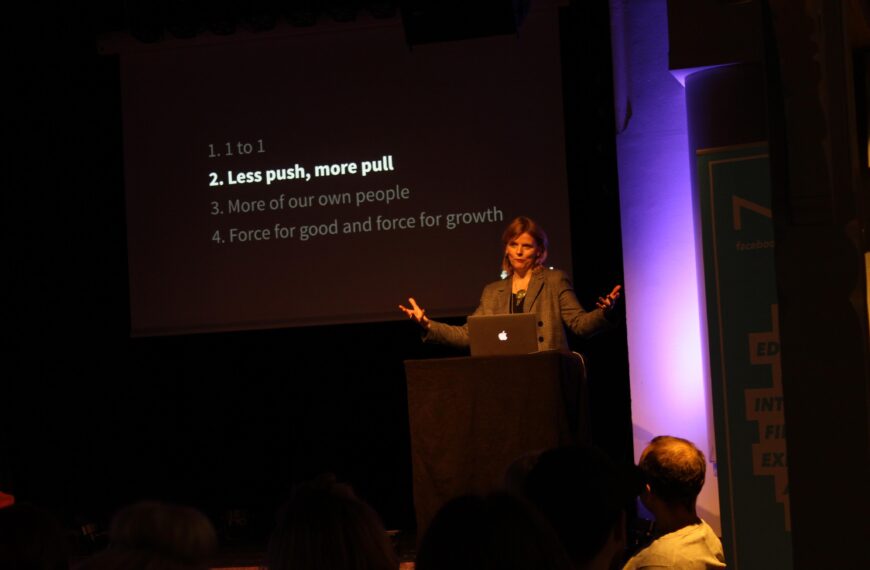 Det heter sociala medier – så var social