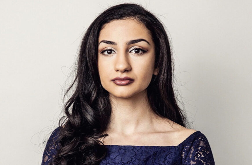 “Det finns inget jag brinner så mycket för som politiken, det är en risk jag tar.”