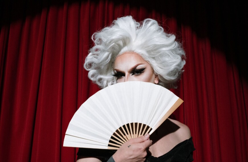 Drag: Glitter, historia och motstånd