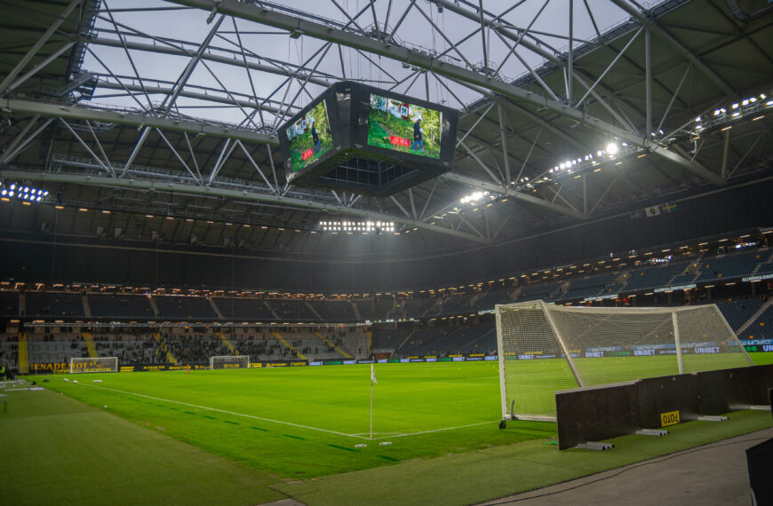 Årets sista hemmafajt för Hammarby mot Barcelona