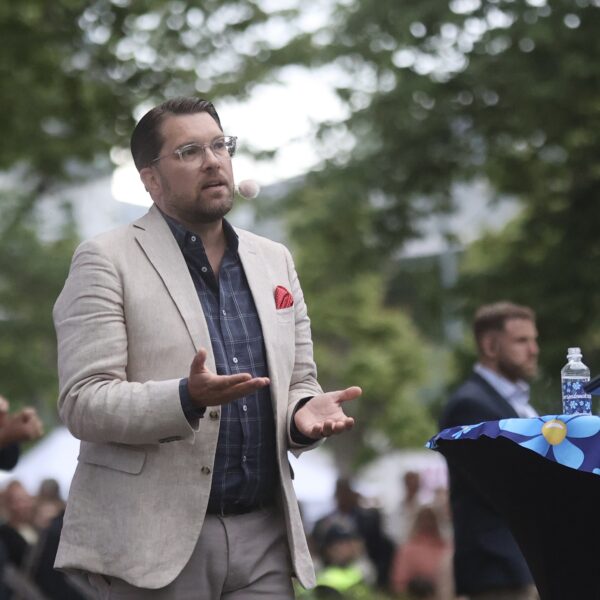 Rankning och analys av partiledarnas gå-på låtar från Almedalen 2025