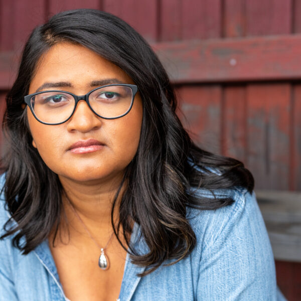 Bokaktuella Tania Gazi: ”Enda som kunde skildra det på djupet och med respekt var jag själv”