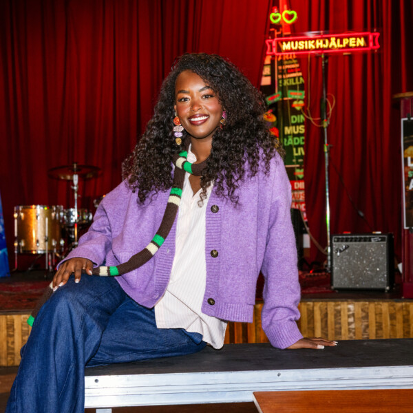 Programledare Assia Dahir: ” Barnens rätt till skolgång står mig nära hjärtat ”