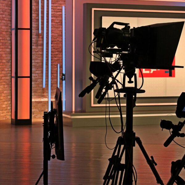 Gender-swapped movies: the missrepresentation of women