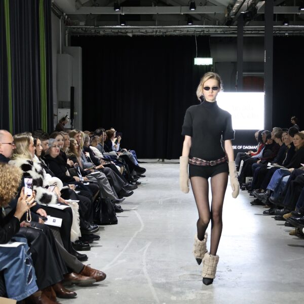 Luna Löfgrens intervju med Helena Waker | Bakom kulisserna på Stockholm Fashion Week