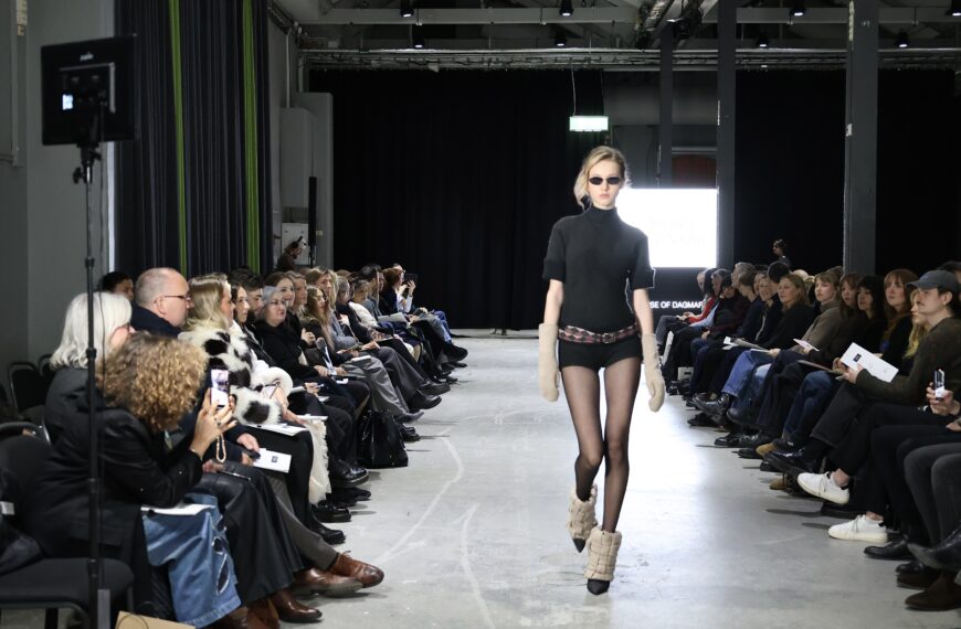 Luna Löfgrens intervju med Helena Waker | Bakom kulisserna på Stockholm Fashion Week