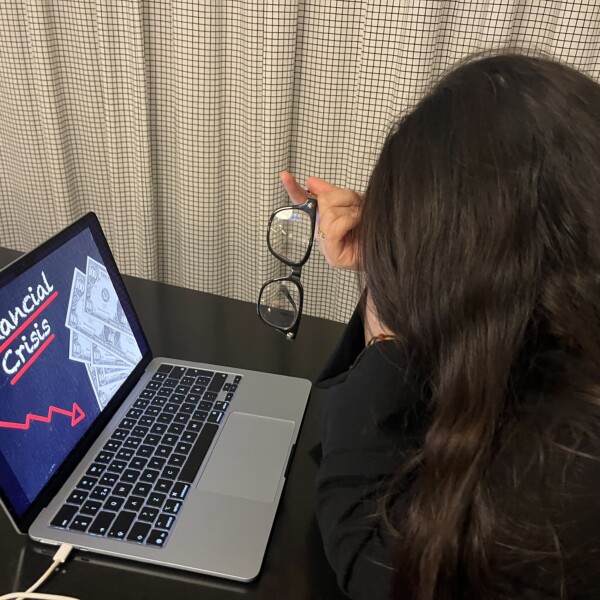 Under flera månader använde Mika Debowska i stort sett enbart BNPL-tjänster, så kallade ”köp nu, betala senare”