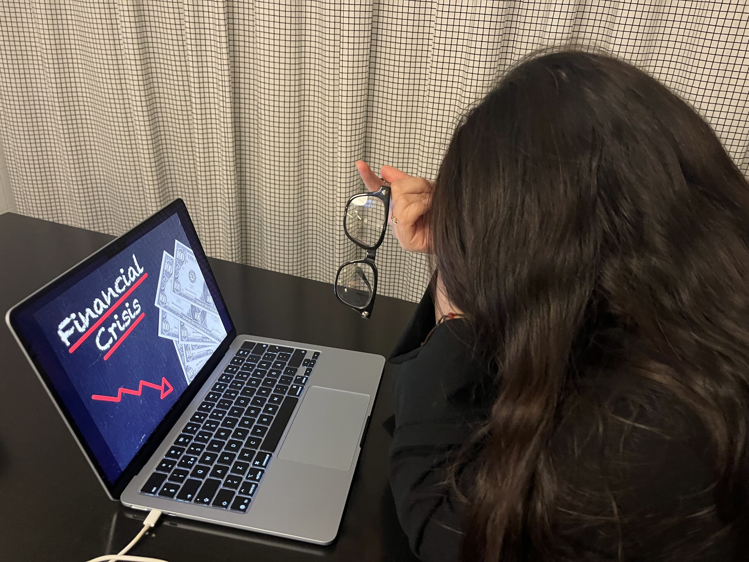 Under flera månader använde Mika Debowska i stort sett enbart BNPL-tjänster, så kallade ”köp nu, betala senare”